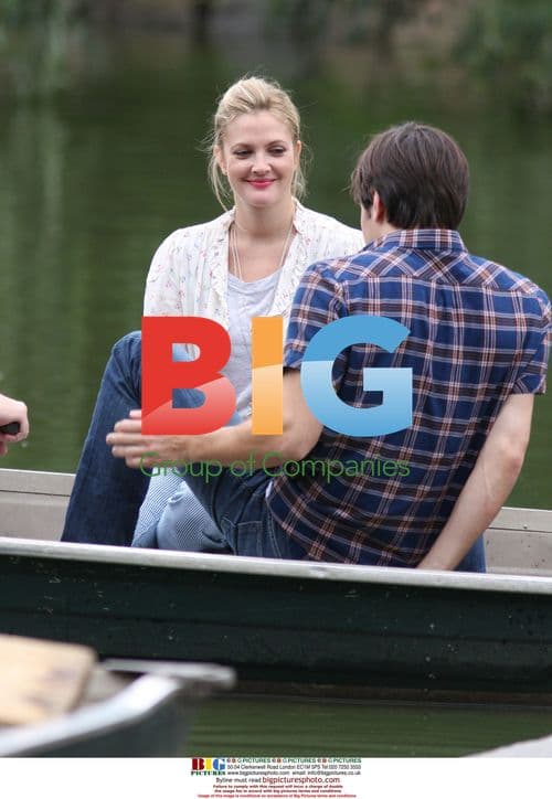 Drew Barrymore and Justin Long on 'Going the Distance' set