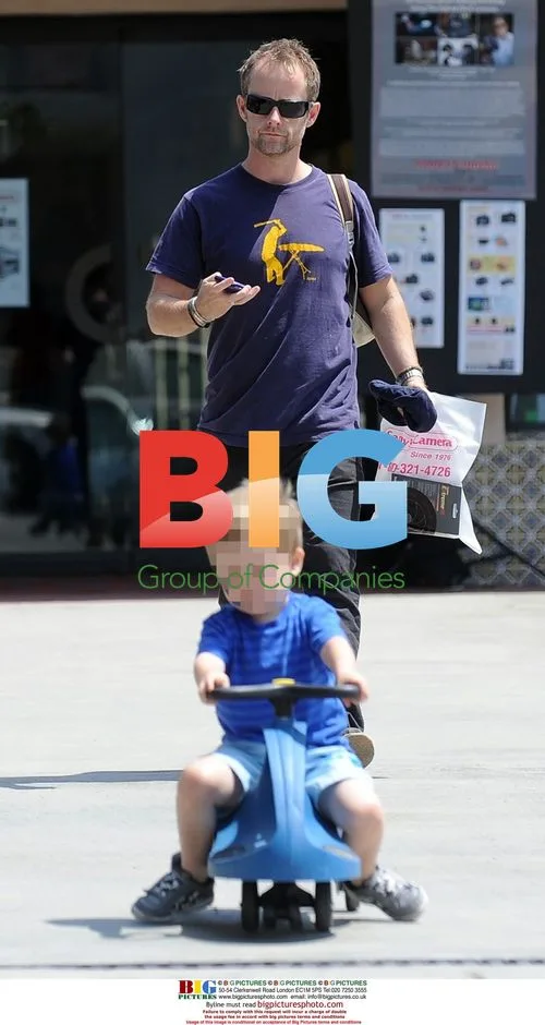 Billy Boyd shopping with son Jack