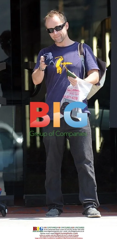 Billy Boyd shopping with son Jack