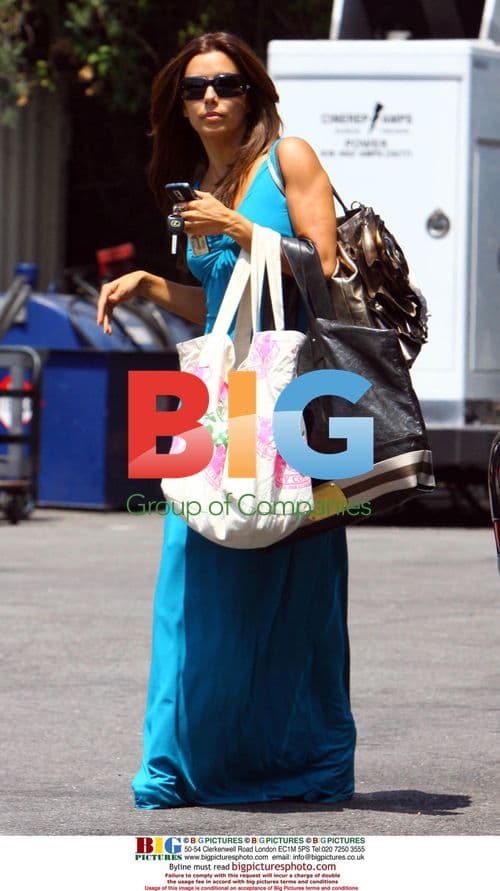 Eva Longoria visits hair salon before studio