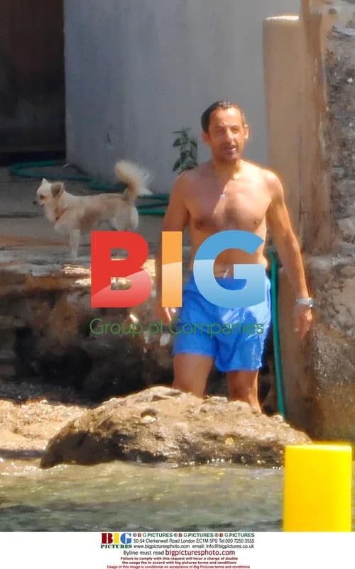 Sarkozy and Bruni on vacation in France