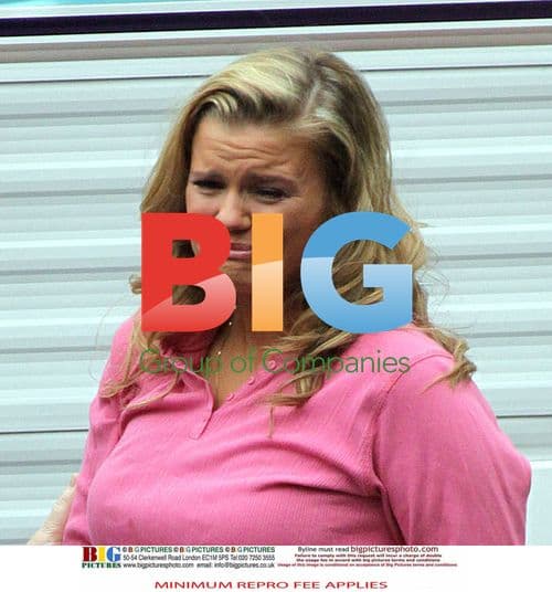 Kerry Katona leaves trailer, upset on Iceland ad set