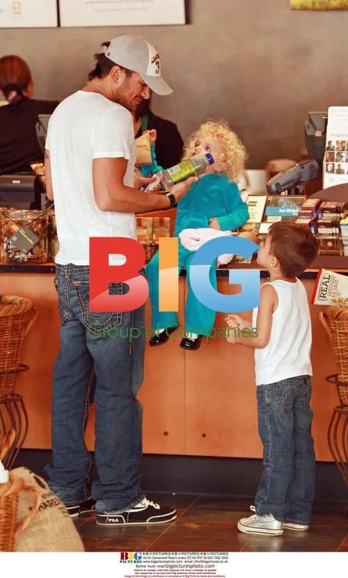 Peter Andre with kids at Starbucks