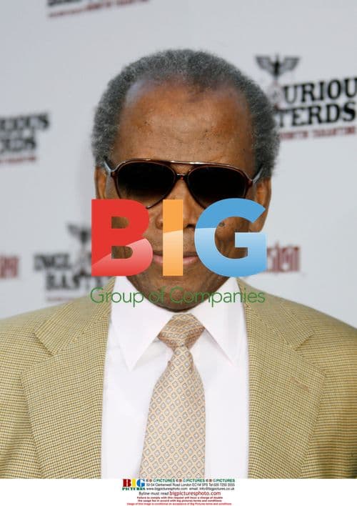 Sidney Poitier at 'Inglorious Basterds' Premiere