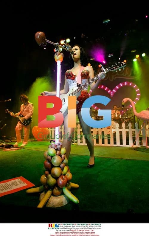 Katy Perry Performs at Enmore Theatre in Sydney