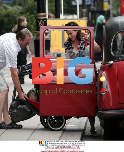 Kirstie Allsopp takes family to park