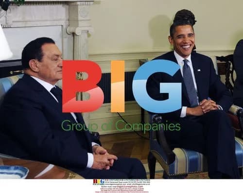 Obama meets with Mubarak in Oval Office