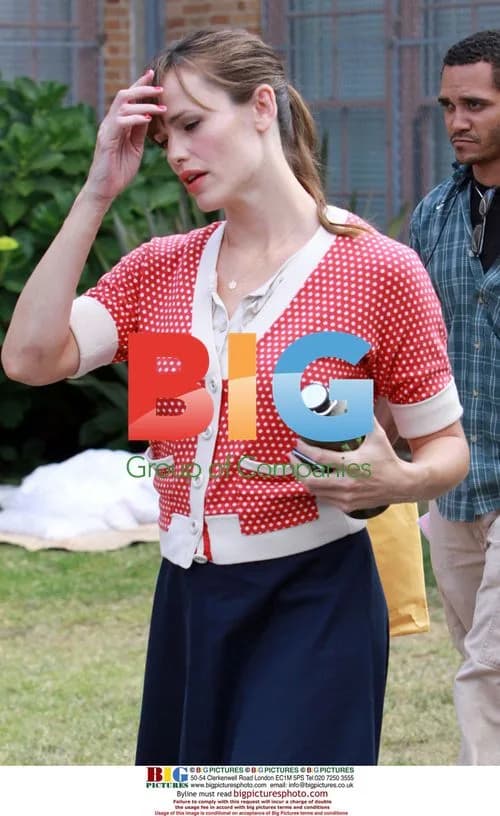 Jennifer Garner on set of Valentines Day