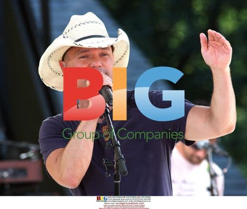 Kenny Chesney Performs on GMA