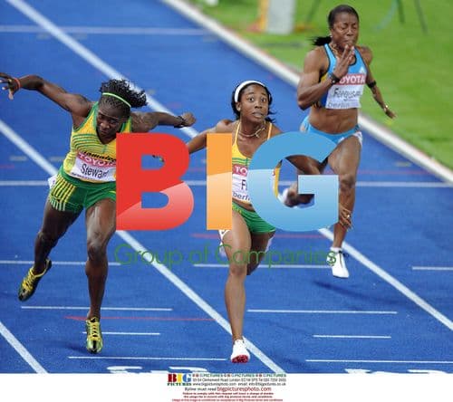 Shelly-Ann Fraser celebrates 100m win