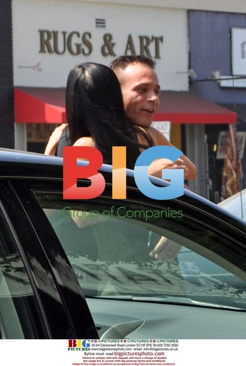 Lisa Ling Lunches with Friend, Hits Fan