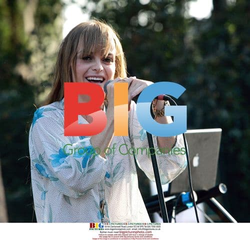 Taryn Manning performs at Franklin Village Street Fair