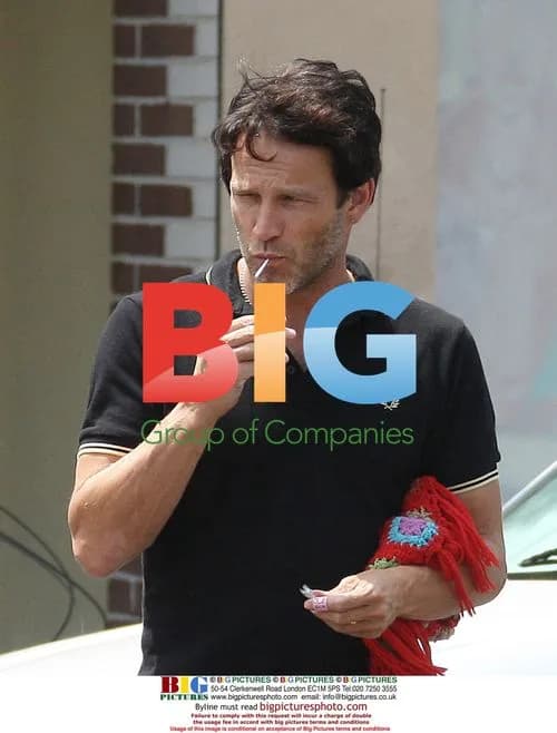 Stephen Moyer and daughter with ex, 2009