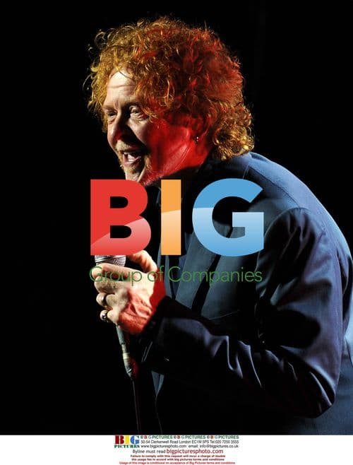 Simply Red performs at Dublin's O2 Arena