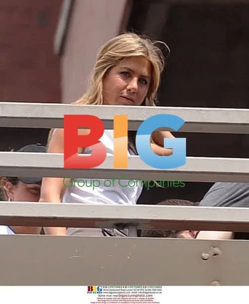 Jennifer Aniston films 'The Bounty' in NYC