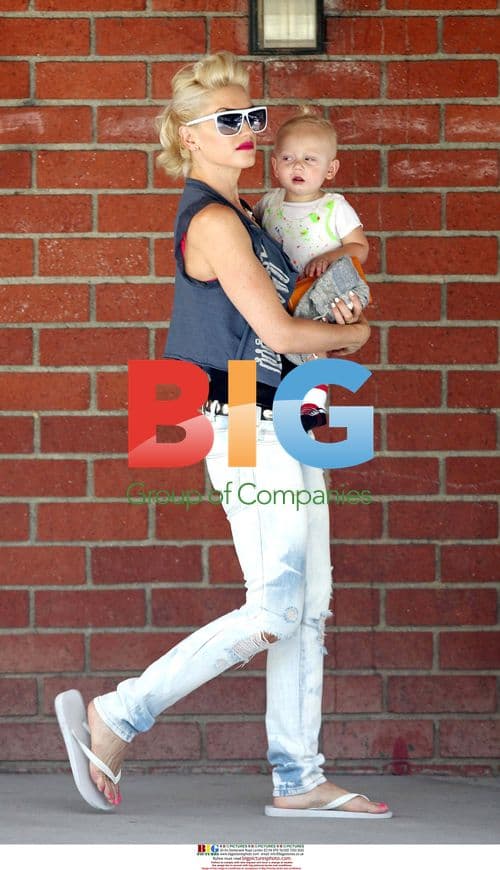 Gwen Stefani & son Zuma at park