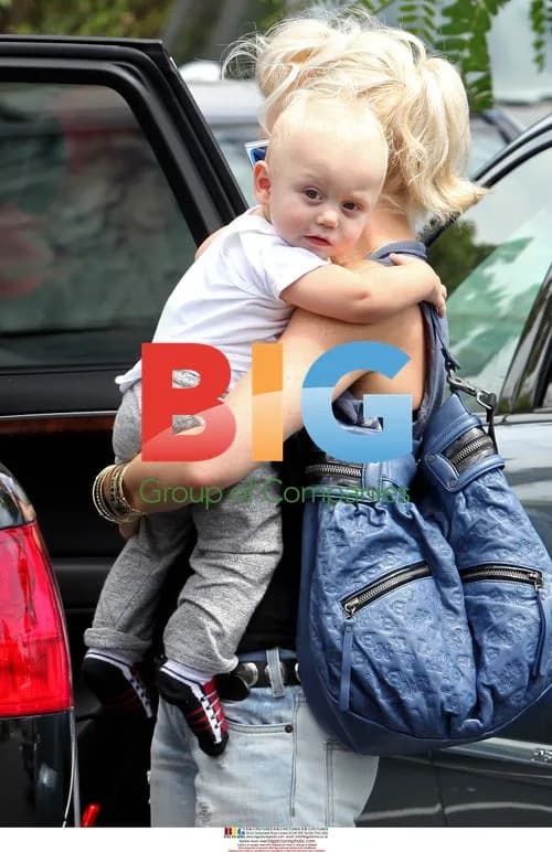 Gwen Stefani goes grocery shopping with son Zuma