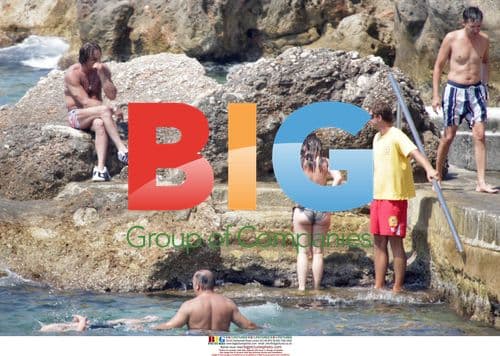 Mickey Rourke relaxes on beach in Croatia