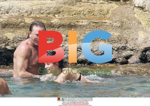 Mickey Rourke relaxes on beach in Croatia