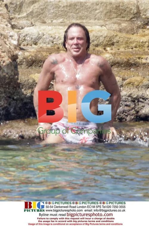 Mickey Rourke relaxes on beach in Croatia