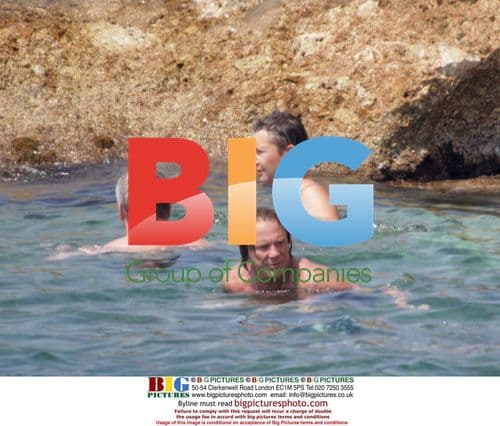 Mickey Rourke relaxes on Croatian beach