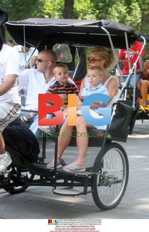 Britney Spears with kids in NYC