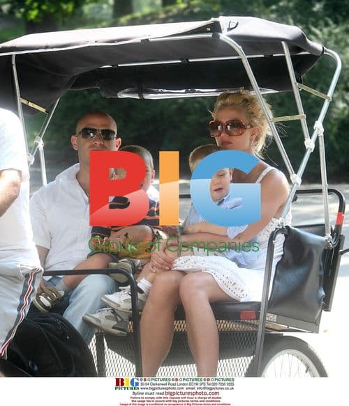 Britney Spears and kids on NYC pedicab