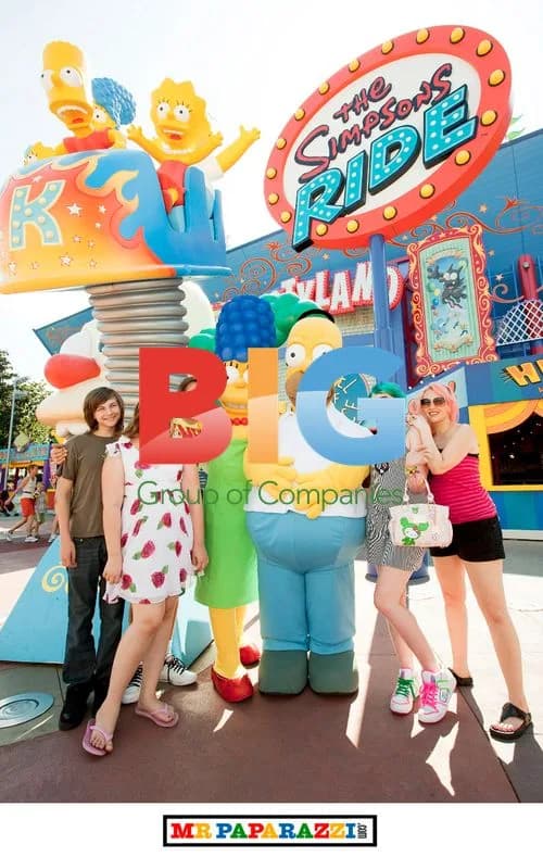 Jonathan Ross and family at The Simpsons ride