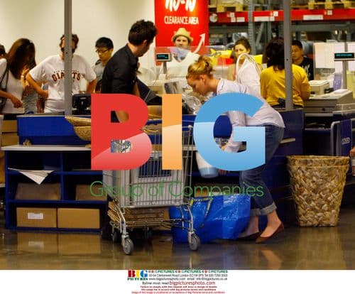 Katherine Heigl and Josh Kelly at Ikea