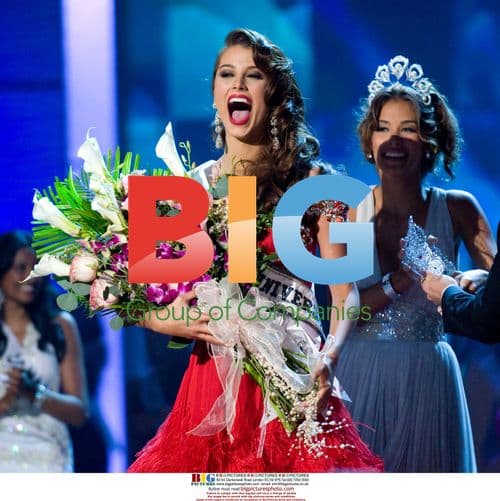 Miss Venezuela Stefania Fernandez Crowned Miss Universe 2009