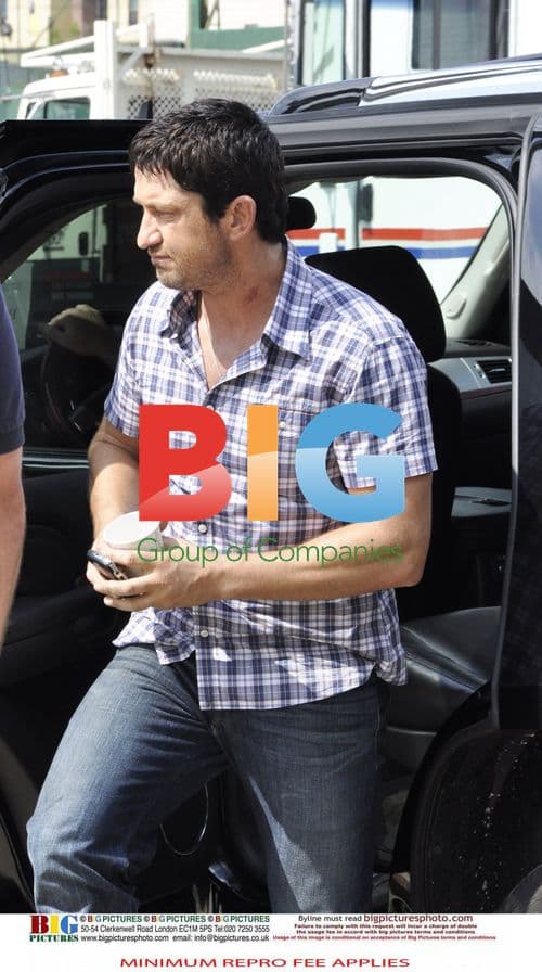 Jennifer Aniston and Gerard Butler on 'The Bounty' Set