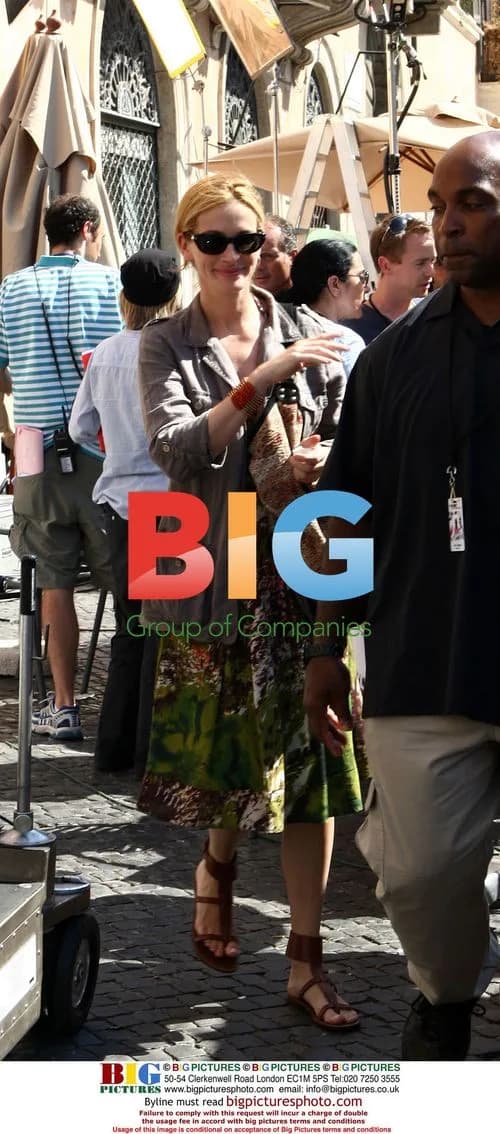 Julia Roberts filming 'Eat, Pray, Love' in Rome