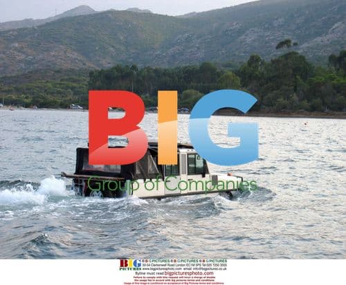 Man builds amphibious car to cross Corsica, France