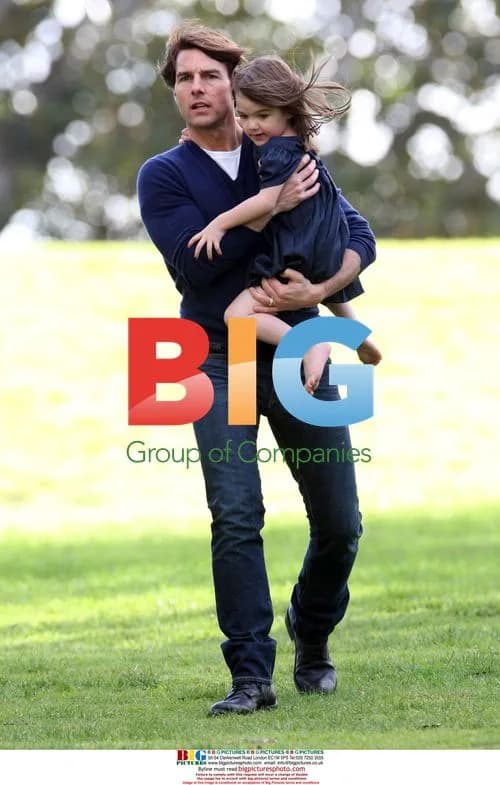 Tom Cruise, Katie Holmes and Suri in the Park