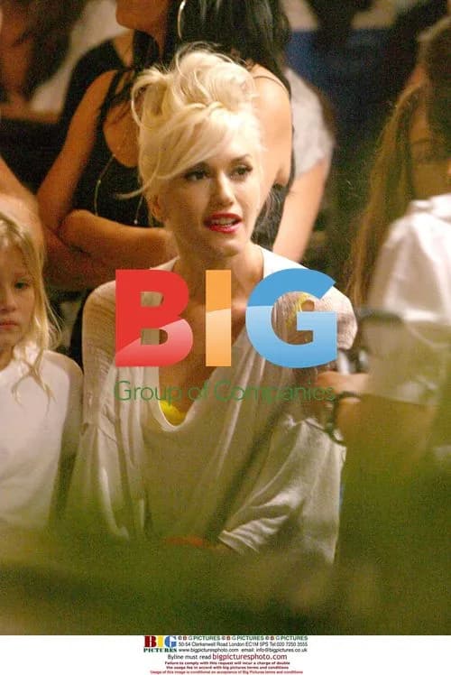 Gwen Stefani watches Gavin Rossdale perform