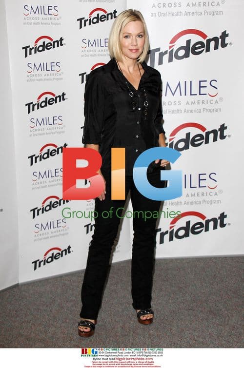 Trident and Actress Jennie Garth at Children's Dental Center