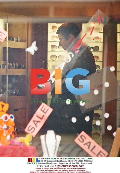 Liam Gallagher and Nicole Appleton out shopping