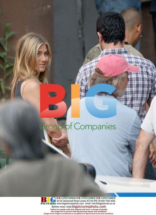 Jennifer Aniston and Gerard Butler on 'The Bounty' set