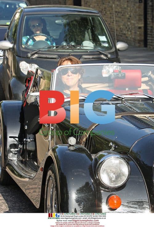 Jonathan Ross Driving Morgan V8 in London