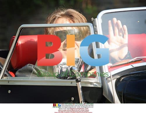 Jonathan Ross Drives Morgan in London