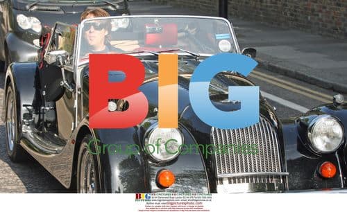 Jonathan Ross drives Morgan V8 in London