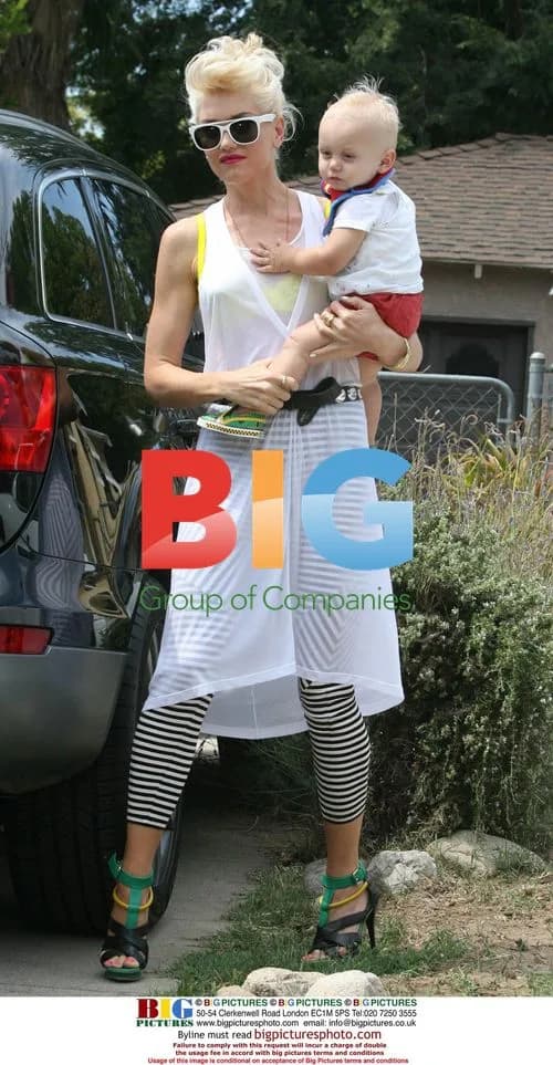 Gwen Stefani and son Zuma at house party