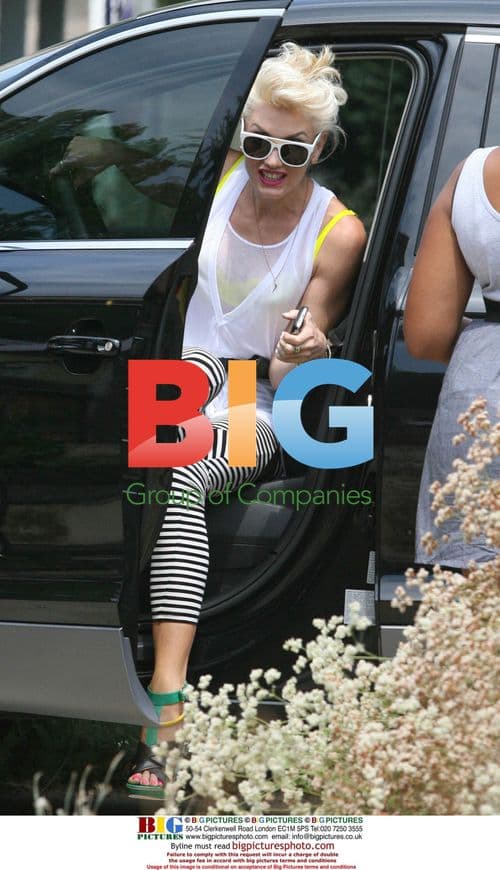 Gwen Stefani and son Zuma arriving to house party