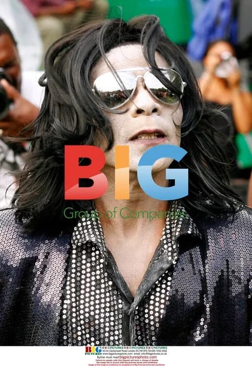 Michael Jackson impersonator performance