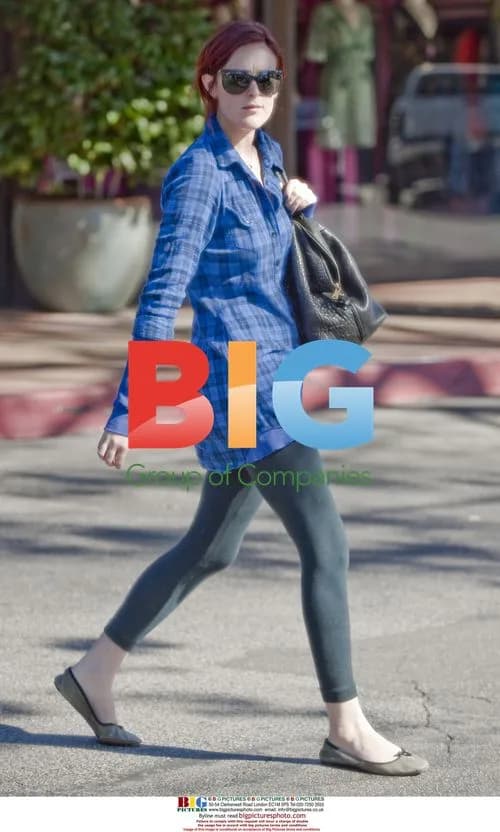 Rumer Willis and boyfriend at pharmacy
