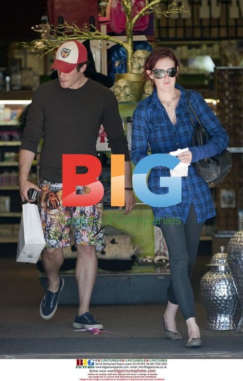 Rumer Willis and Micah Alberti shopping at a pharmacy
