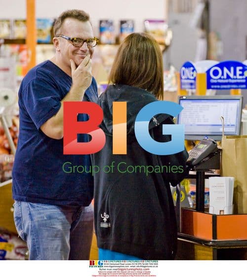 Tom Arnold and Ashley Groussman Shopping