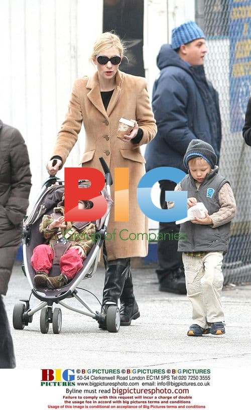 Cate Blanchett strolling in NYC