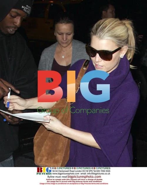 Jessica Simpson out in NYC