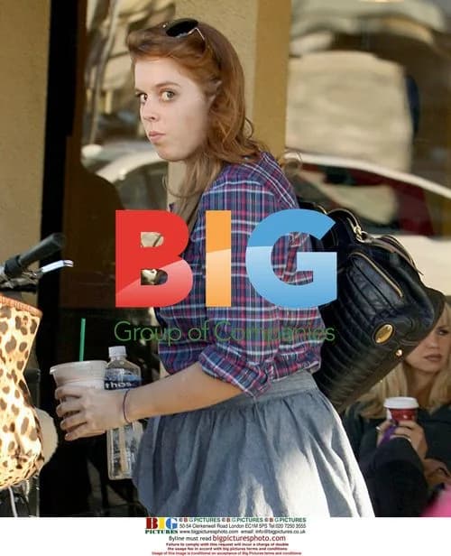 Princesses Beatrice and Eugenie Grab Coffee